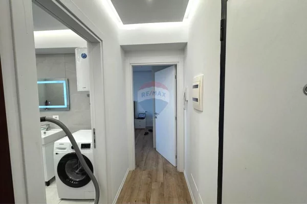 Shtepi ne shitje Apartament ne Tirane, 1+1, Mobilimi E mobiluar, Pagesa 168,900  Euro.