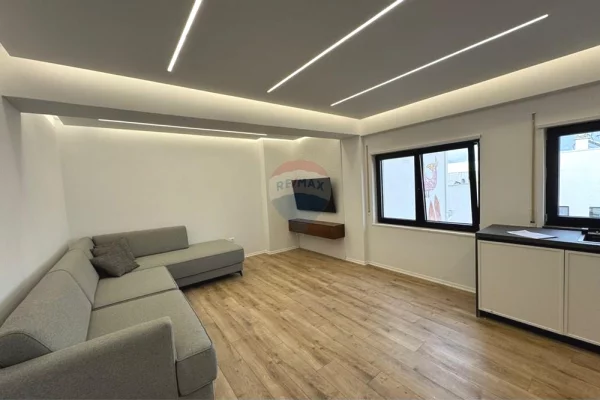 Shtepi ne shitje Apartament ne Tirane, 1+1, Mobilimi E mobiluar, Pagesa 168,900  Euro.