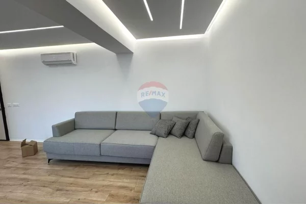 Shtepi ne shitje Apartament ne Tirane, 1+1, Mobilimi E mobiluar, Pagesa 168,900  Euro.