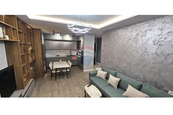 Shtepi ne shitje Apartament ne Tirane, 2+1, Mobilimi E mobiluar, Pagesa 210,000  Euro.