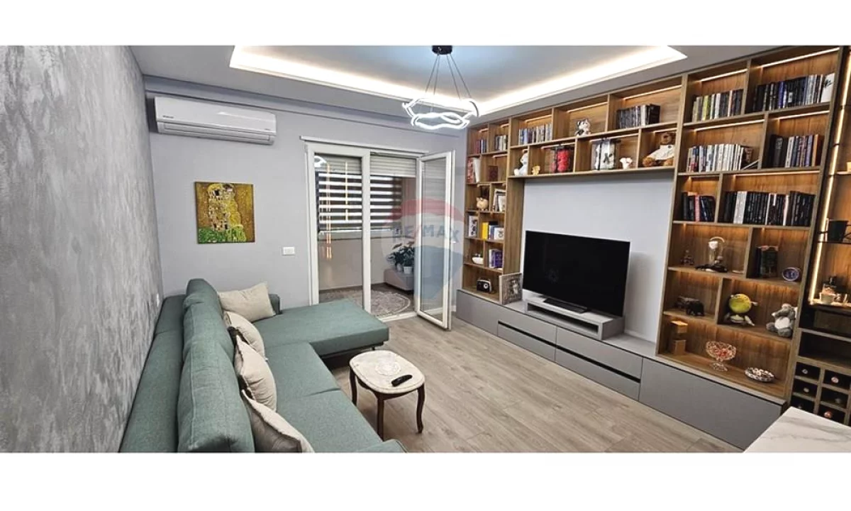 Shtepi ne shitje Apartament ne Tirane, 2+1, Mobilimi E mobiluar, Pagesa 210,000  Euro.