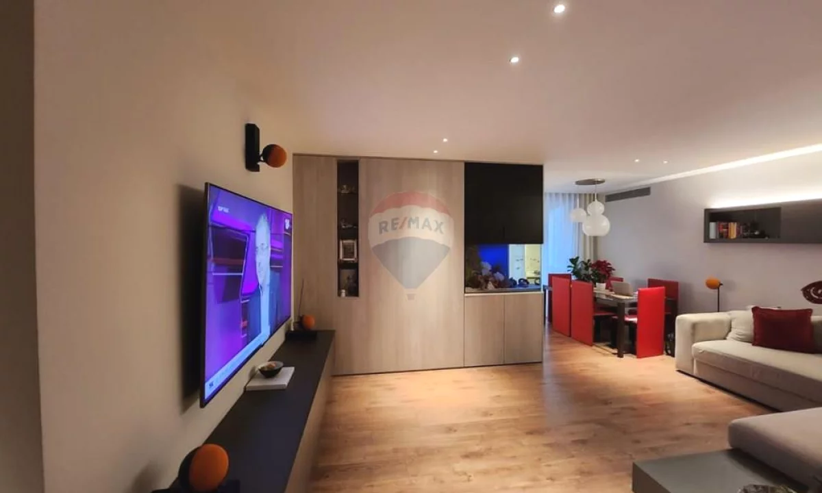 Shtepi ne shitje Apartament ne Tirane, 2+1, Mobilimi E mobiluar, Pagesa 380,000  Euro.