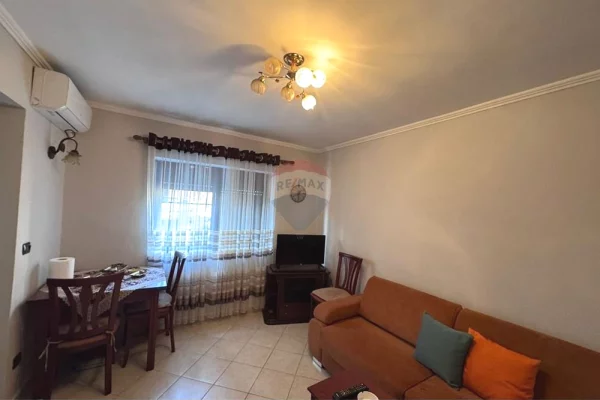 Shtepi me qera Apartament ne Tirane, 1+1, Mobilimi E mobiluar, Pagesa 47,000  Leke.