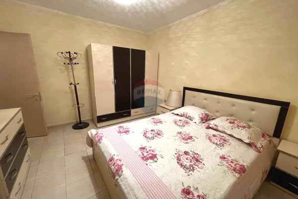 Shtepi ne shitje Apartament ne Tirane, 1+1, Mobilimi E mobiluar, Pagesa 105,000  Euro.