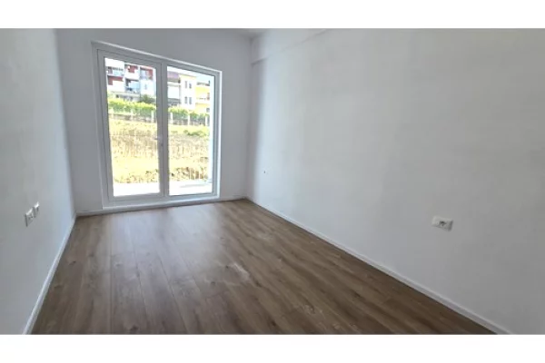 Shtepi ne shitje Apartament ne Tirane, 1+1, Mobilimi E mobiluar, Pagesa 86,000  Euro.