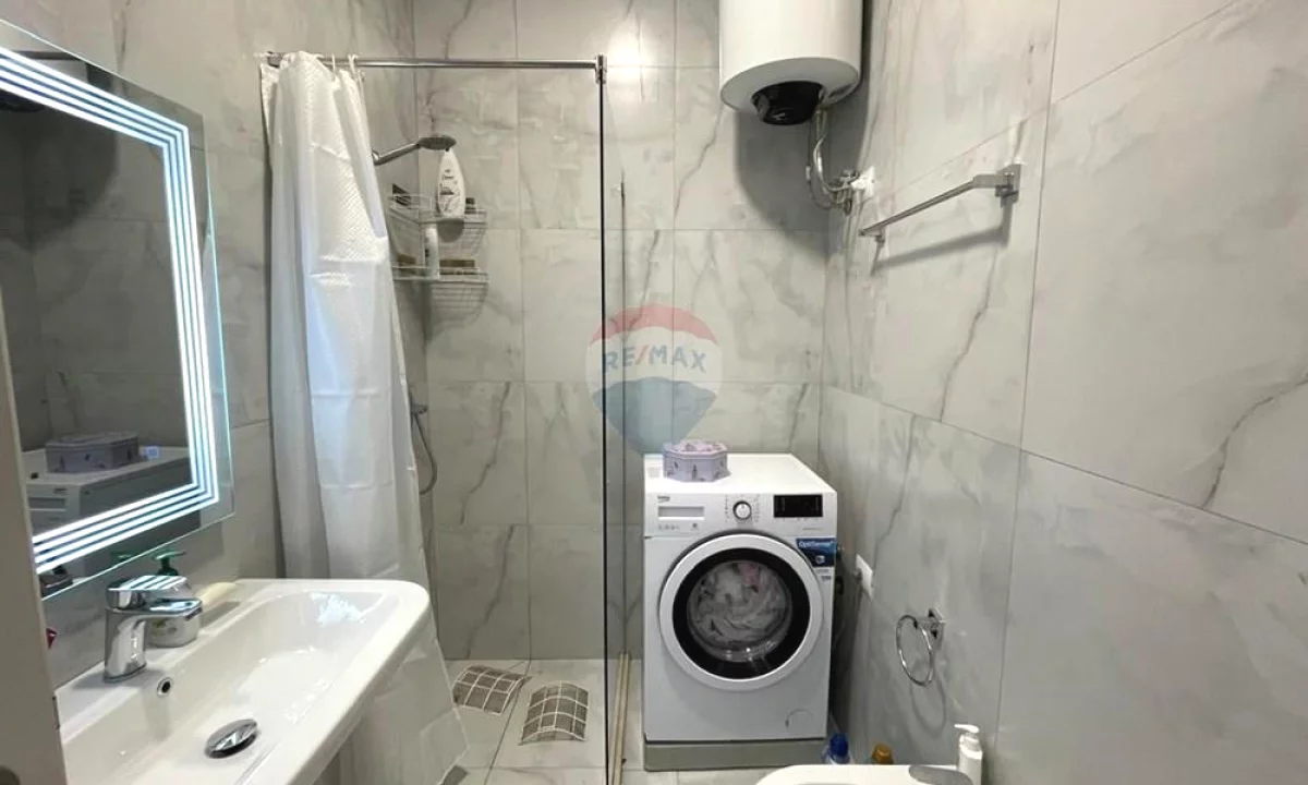 Shtepi me qera Apartament ne Tirane, 1+1, Mobilimi E mobiluar, Pagesa 450  Euro.