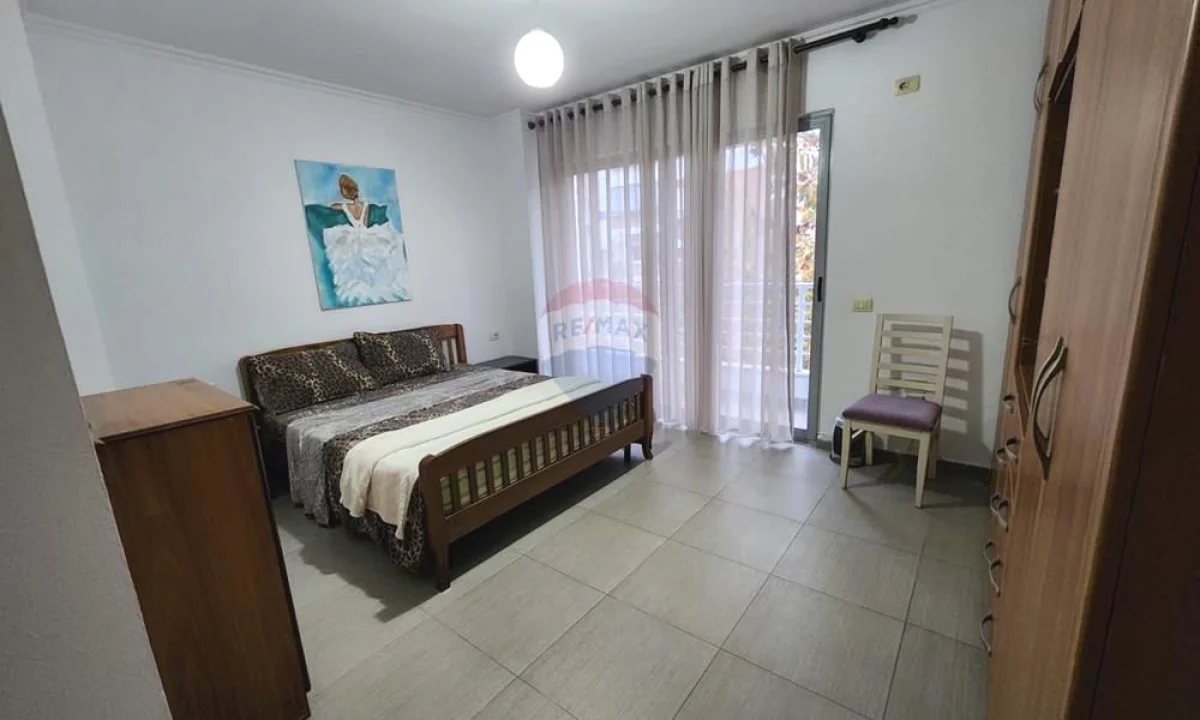 Shtepi me qera Apartament ne Tirane, 2+1, Mobilimi E mobiluar, Pagesa 600  Euro.