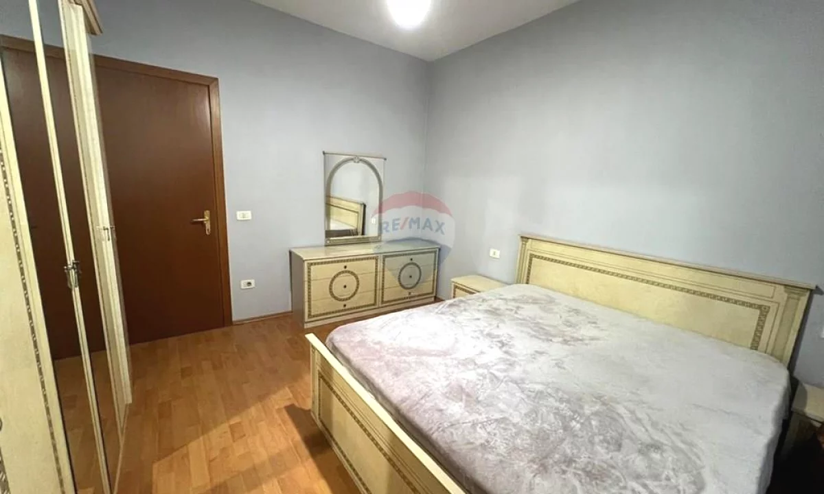 Shtepi me qera Apartament ne Tirane, 1+1, Mobilimi E mobiluar, Pagesa 50,000  Leke.