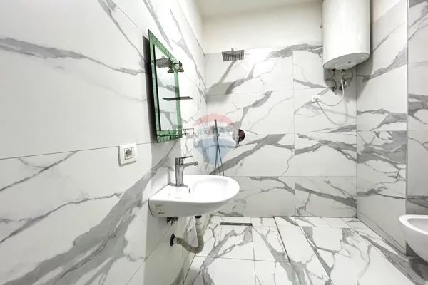 Shtepi me qera Apartament ne Tirane, 1+1, Mobilimi E mobiluar, Pagesa 450  Euro.