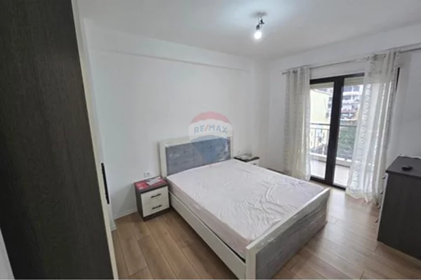 Shtepi me qera Apartament ne Tirane, 1+1, Mobilimi E mobiluar, Pagesa 700  Euro.