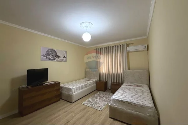 Shtepi me qera Apartament ne Tirane, 2+1, Mobilimi E mobiluar, Pagesa 600  Euro.