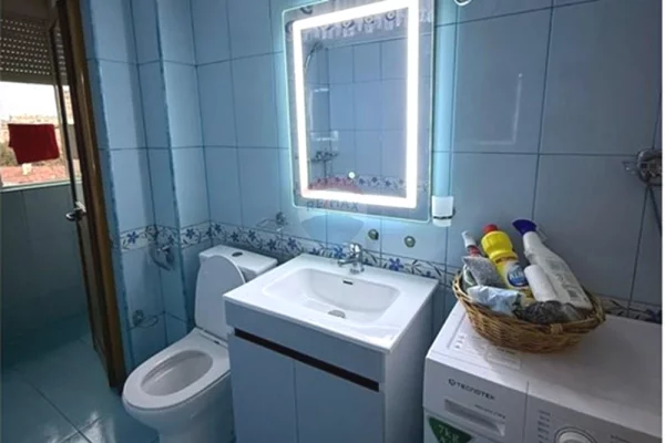 Shtepi me qera Apartament ne Tirane, 2+1, Mobilimi E mobiluar, Pagesa 600  Euro.