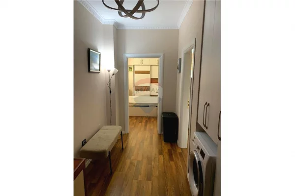 Shtepi me qera Apartament ne Tirane, 2+1, Mobilimi E mobiluar, Pagesa 720  Euro.