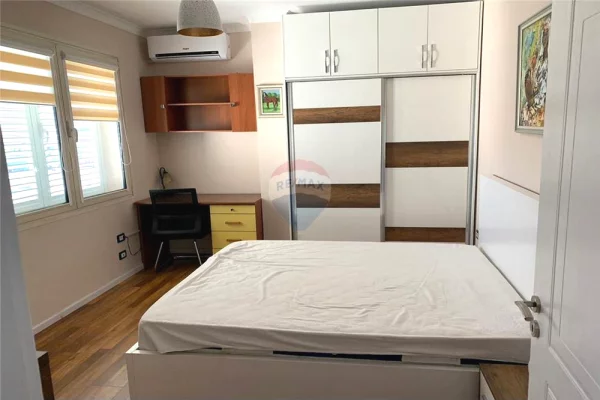 Shtepi me qera Apartament ne Tirane, 2+1, Mobilimi E mobiluar, Pagesa 720  Euro.