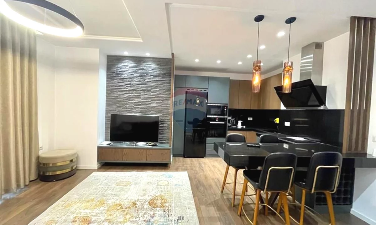 Shtepi me qera Apartament ne Tirane, 2+1, Mobilimi E mobiluar, Pagesa 850  Euro.