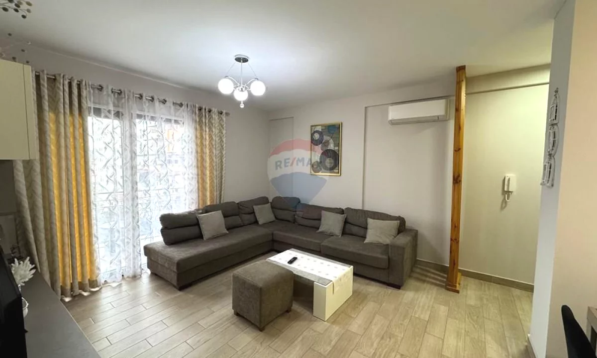 Shtepi me qera Apartament ne Tirane, 1+1, Mobilimi E mobiluar, Pagesa 60,000  Leke.