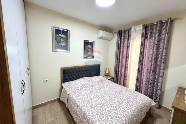 Shtepi me qera Apartament ne Tirane, 1+1, Mobilimi E mobiluar, Pagesa 60,000  Leke.