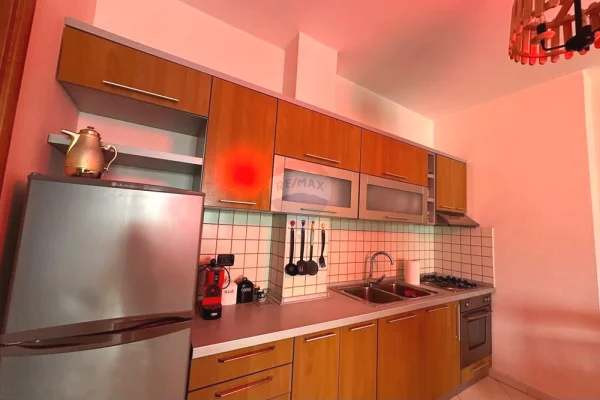 Shtepi me qera 2+1 ne Tirane - 67,000 Leke