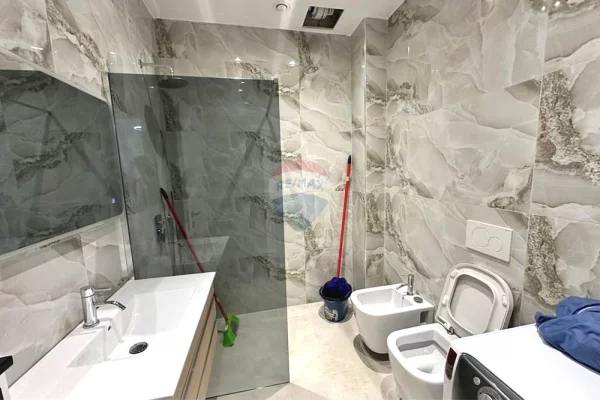 Shtepi me qera Apartament ne Tirane, 2+1, Mobilimi E mobiluar, Pagesa 86,500  Leke.