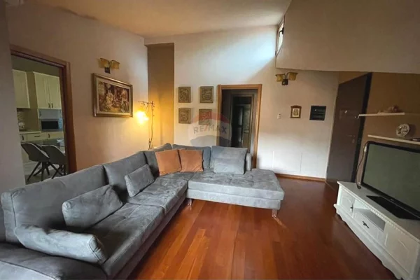 Shtepi me qera Apartament ne Tirane, 2+1, Mobilimi E mobiluar, Pagesa 470  Euro.