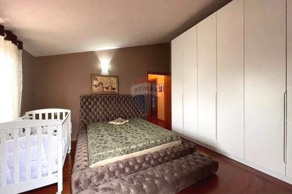 Shtepi me qera Apartament ne Tirane, 2+1, Mobilimi E mobiluar, Pagesa 470  Euro.
