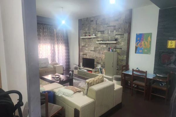 Apartament 1+1 pranë Restorant Freskut 