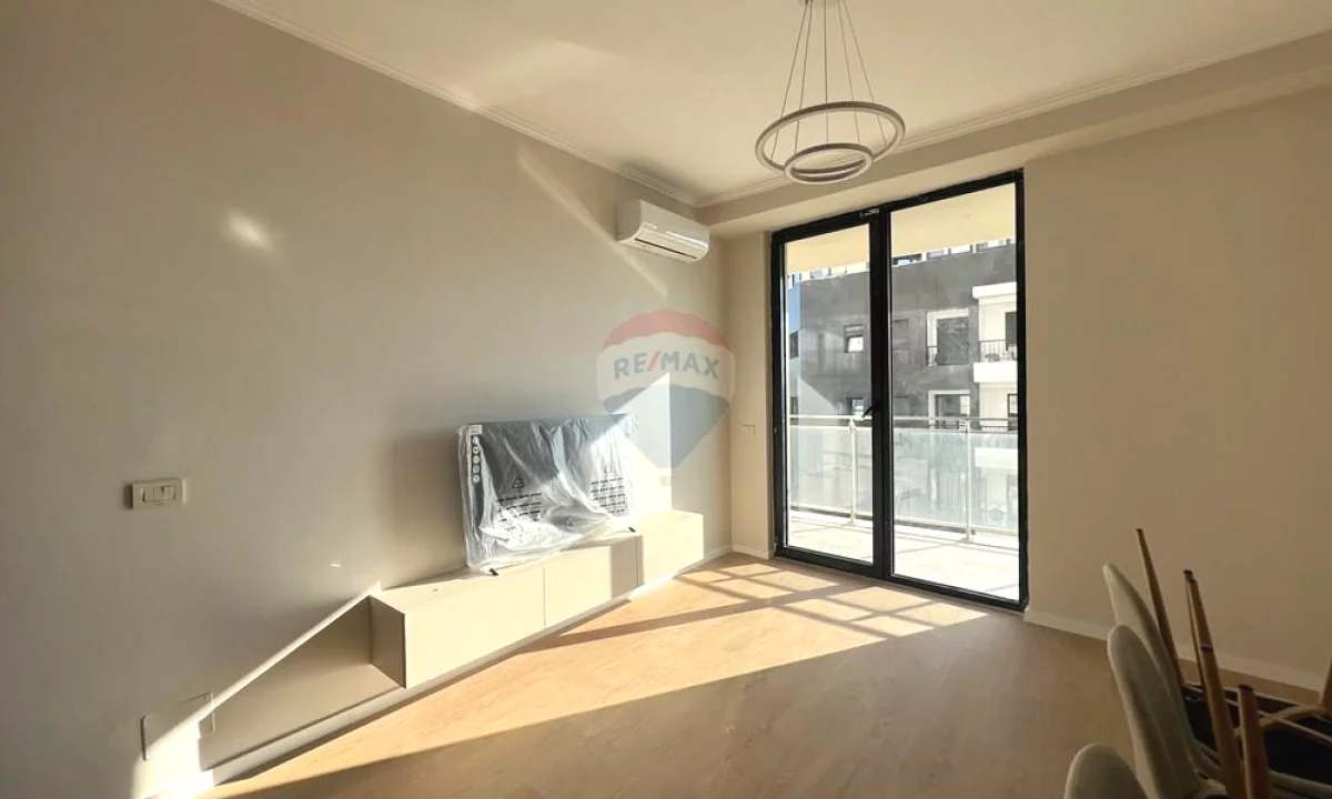 Shtepi me qera Apartament ne Tirane, 2+1, Mobilimi E mobiluar, Pagesa 1,000  Euro.