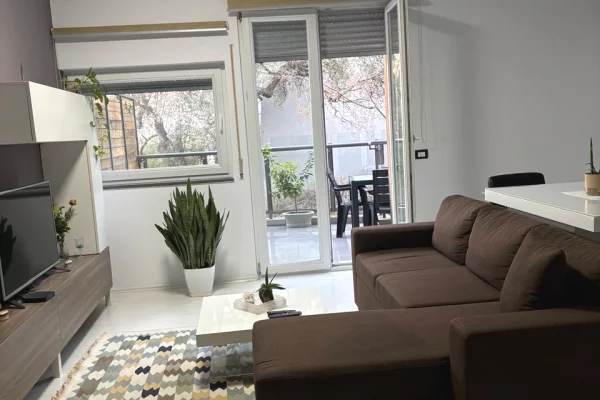 Shtepi me qera Apartament ne Tirane, 1+1, Mobilimi E mobiluar, Pagesa 600  Euro.