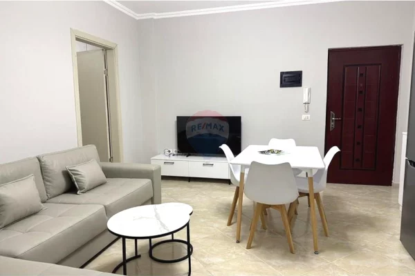 Shtepi me qera Apartament ne Tirane, 1+1, Mobilimi E mobiluar, Pagesa 550  Euro.