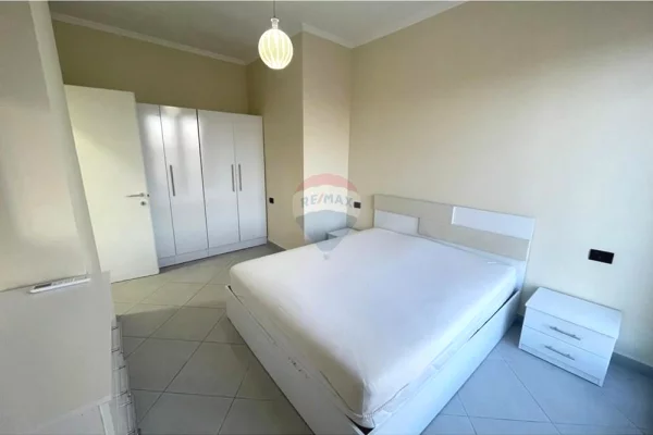 Shtepi me qera Apartament ne Tirane, 1+1, Mobilimi E mobiluar, Pagesa 550  Euro.