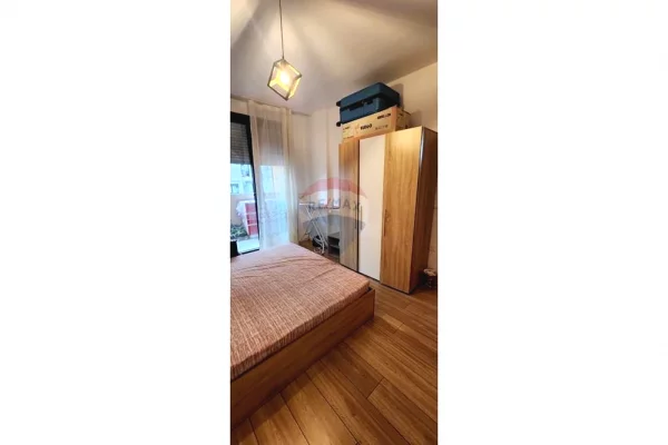 Shtepi me qera Apartament ne Tirane, 1+1, Mobilimi E mobiluar, Pagesa 550  Euro.