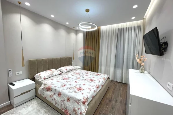 Shtepi me qera Apartament ne Tirane, 2+1, Mobilimi E mobiluar, Pagesa 800  Euro.