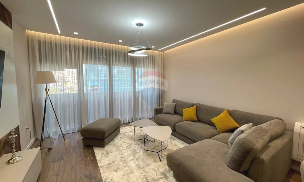 Shtepi me qera Apartament ne Tirane, 2+1, Mobilimi E mobiluar, Pagesa 800  Euro.