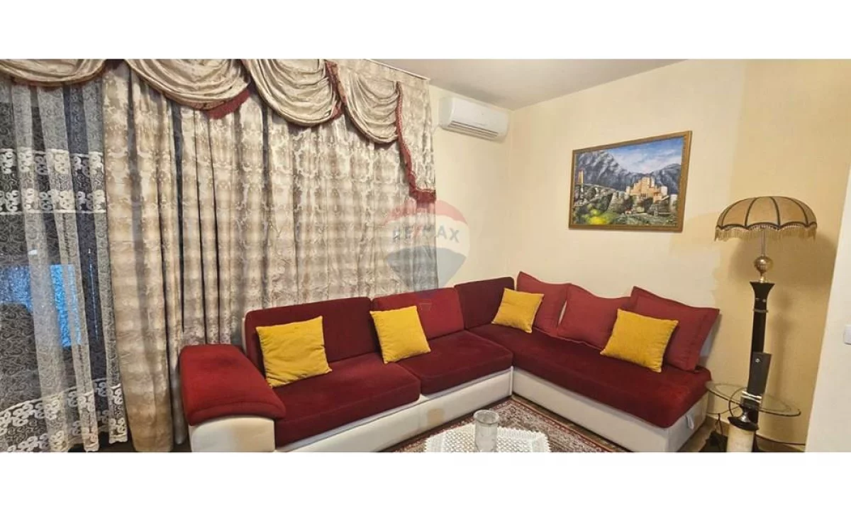 Shtepi me qera Apartament ne Tirane, 1+1, Mobilimi E mobiluar, Pagesa 700  Euro.