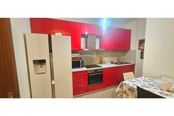Shtepi me qera Apartament ne Tirane, 1+1, Mobilimi E mobiluar, Pagesa 700  Euro.
