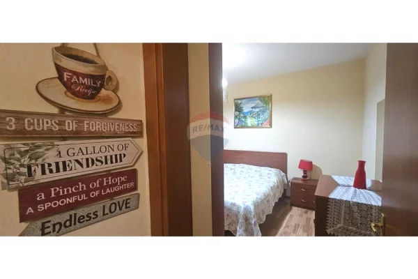 Shtepi me qera Apartament ne Tirane, 1+1, Mobilimi E mobiluar, Pagesa 700  Euro.