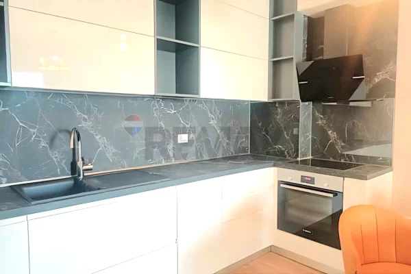 Shtepi me qera Apartament ne Tirane, 1+1, Mobilimi E mobiluar, Pagesa 700  Euro.
