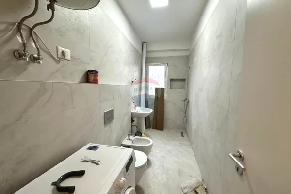 Shtepi me qera Apartament ne Tirane, 1+1, Mobilimi E mobiluar, Pagesa 50,000  Leke.