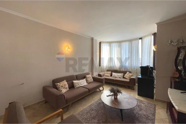 Shtepi ne shitje Apartament ne Tirane, 2+1, Mobilimi E mobiluar, Pagesa 227,000  Euro.