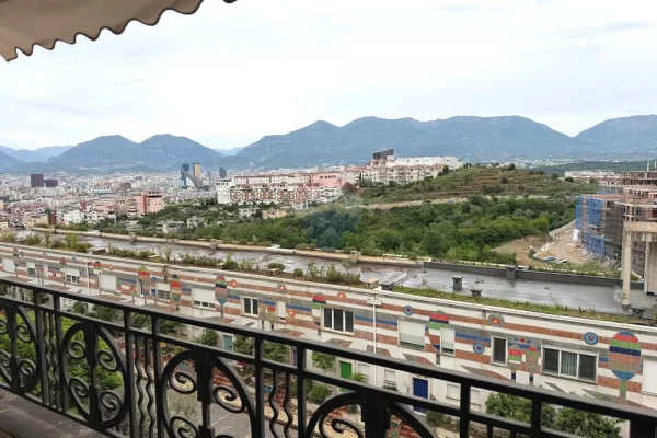 Shtepi me qera Apartament ne Tirane, 1+1, Mobilimi E mobiluar, Pagesa 1,100  Euro.