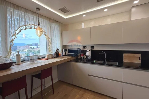 Shtepi me qera Apartament ne Tirane, 1+1, Mobilimi E mobiluar, Pagesa 1,100  Euro.