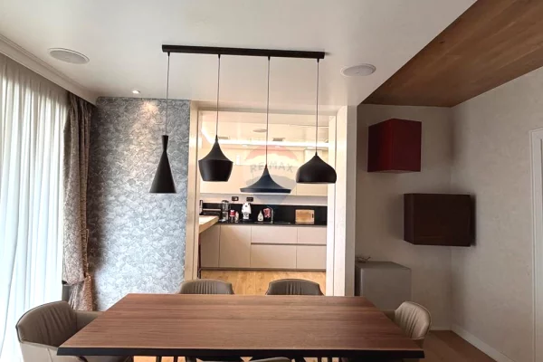 Shtepi me qera Apartament ne Tirane, 1+1, Mobilimi E mobiluar, Pagesa 1,100  Euro.