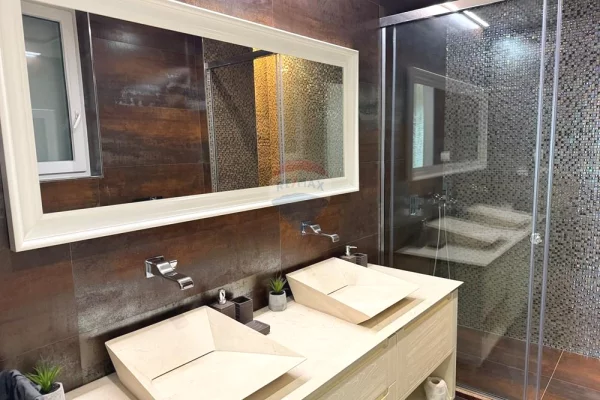 Shtepi me qera Apartament ne Tirane, 1+1, Mobilimi E mobiluar, Pagesa 1,100  Euro.