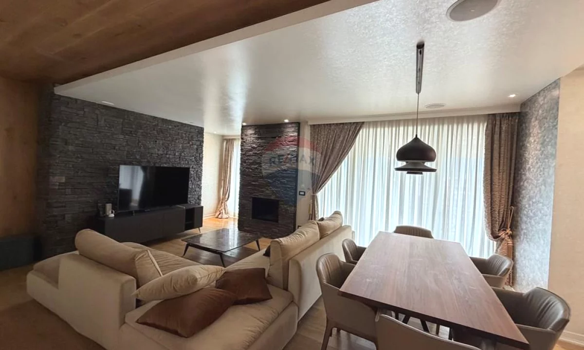Shtepi me qera Apartament ne Tirane, 1+1, Mobilimi E mobiluar, Pagesa 1,100  Euro.