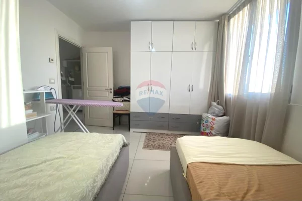 Shtepi ne shitje Apartament ne Tirane, 2+1, Mobilimi E mobiluar, Pagesa 17,000,000  Leke.
