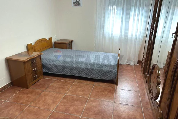 Shtepi me qera Apartament ne Tirane, 2+1, Mobilimi E mobiluar, Pagesa 650  Euro.