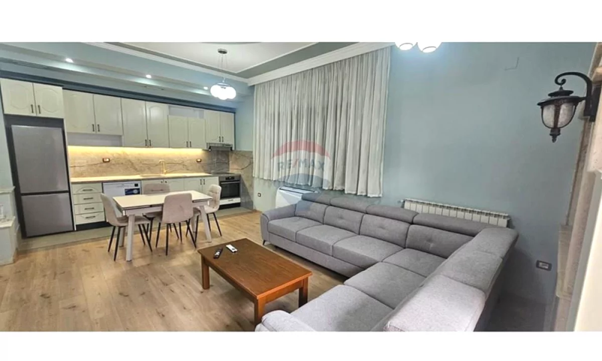 Shtepi me qera Apartament ne Tirane, 2+1, Mobilimi E mobiluar, Pagesa 80,000  Leke.