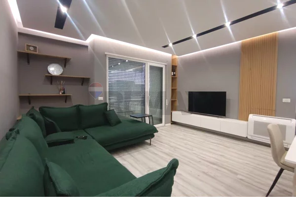 Shtepi me qera 2+1 ne Tirane - 750 Euro