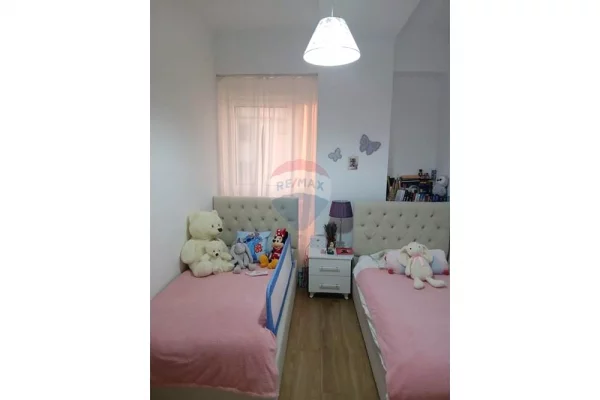 Shtepi me qera Apartament ne Tirane, 2+1, Mobilimi E mobiluar, Pagesa 650  Euro.