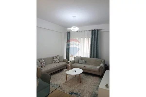 Shtepi me qera Apartament ne Tirane, 2+1, Mobilimi E mobiluar, Pagesa 650  Euro.